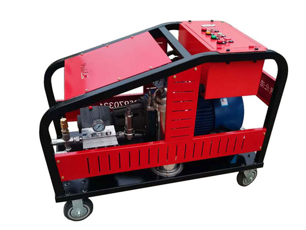 1619073328188519.jpg 工業高壓水槍成功案例